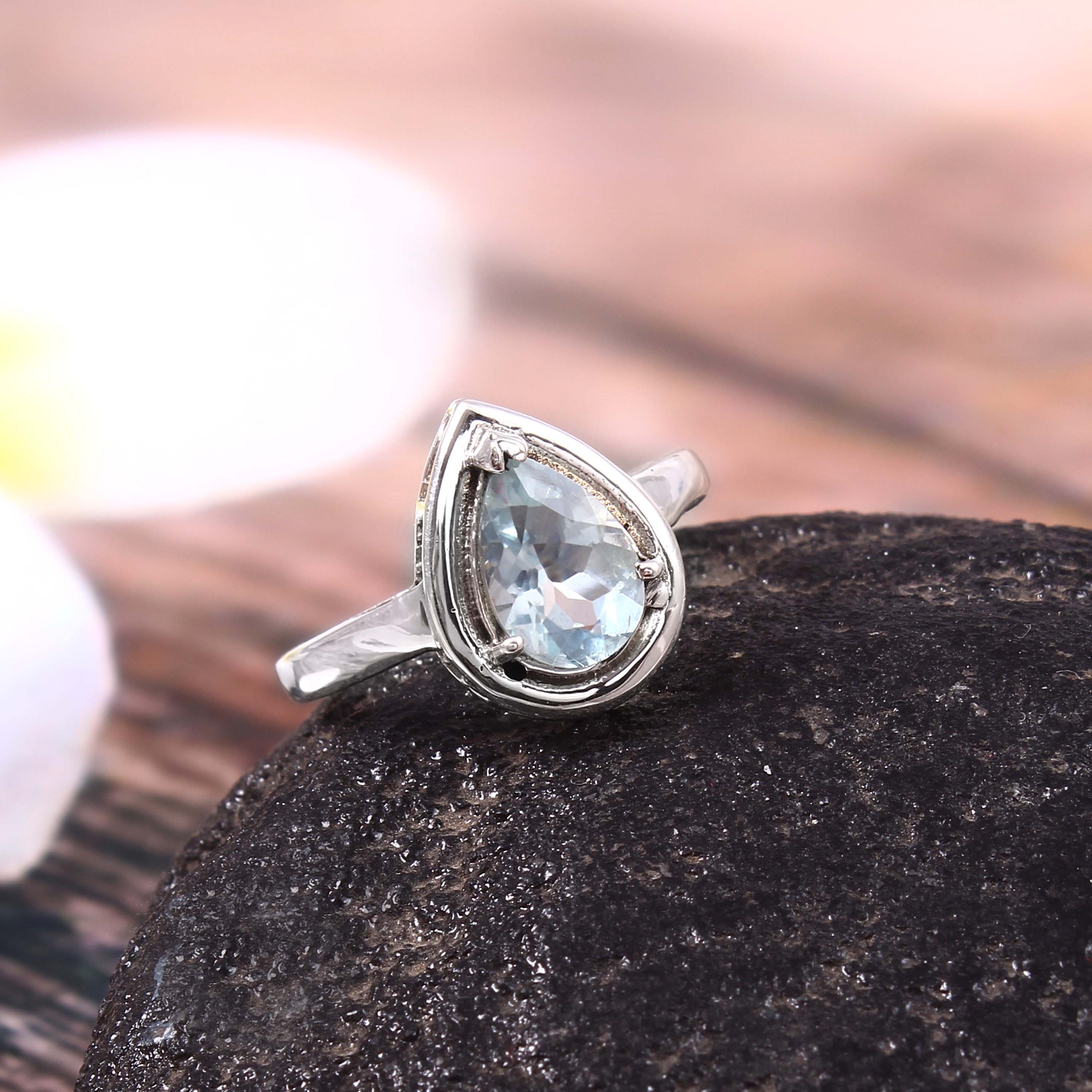 Natural Sky Blue Aquamarine Prong Set Gemstone Ring