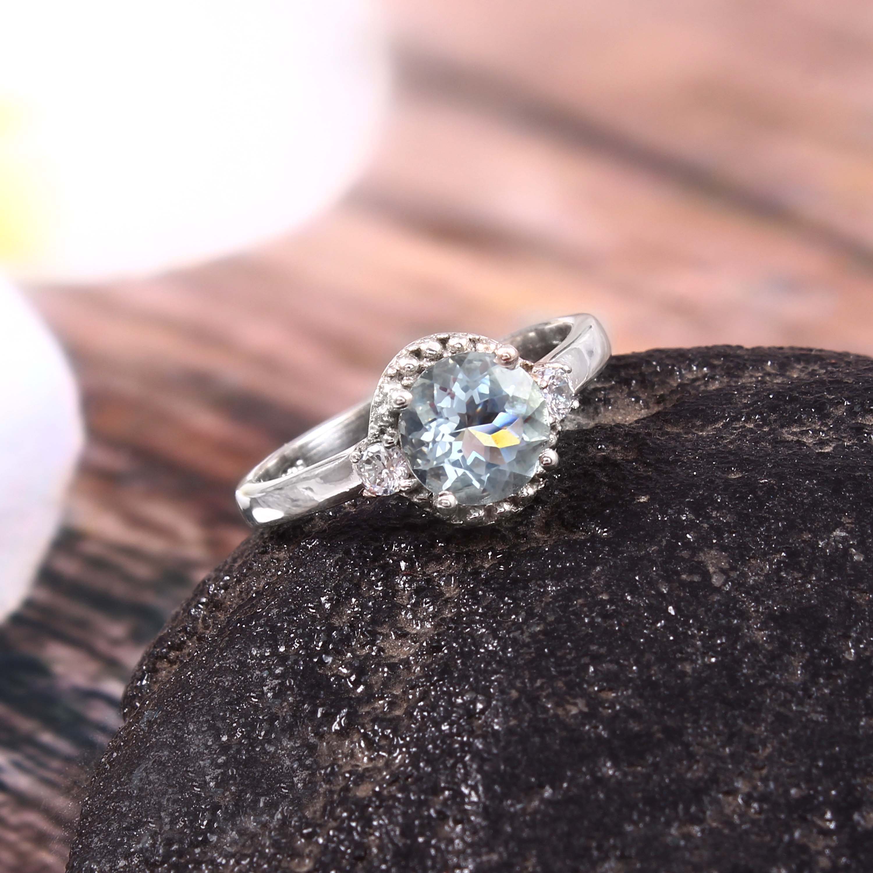 Natural Sky Blue Aquamarine Prong Set Gemstone Ring